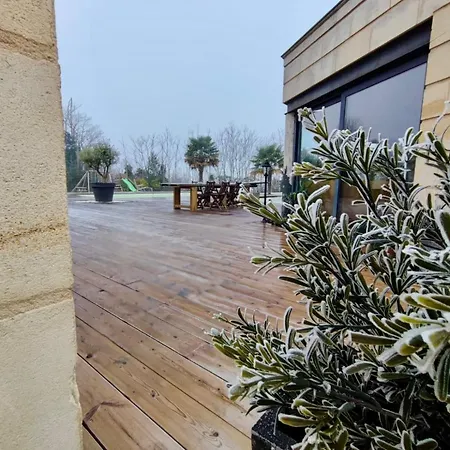 Holiday home Domaine Des Hugons Prignac-et-Marcamps