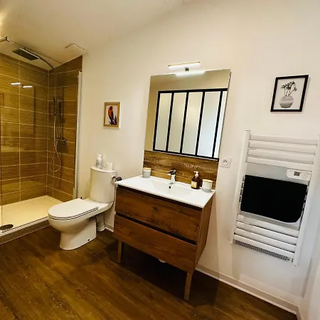 Semesterbostad Domaine Des Hugons